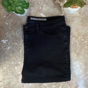 ♠️Women’s Black DKNY Boot Cut Size 14R jeans ♠️